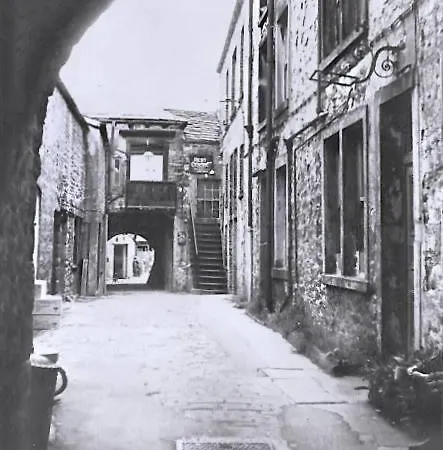 18th Century Courtyard Property Hébergement de vacances