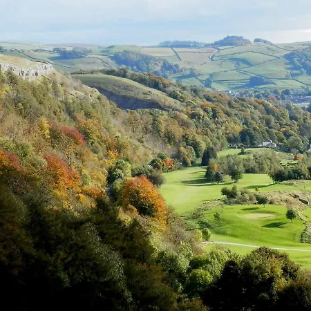 Дом отдыха 18th Century Courtyard Property *