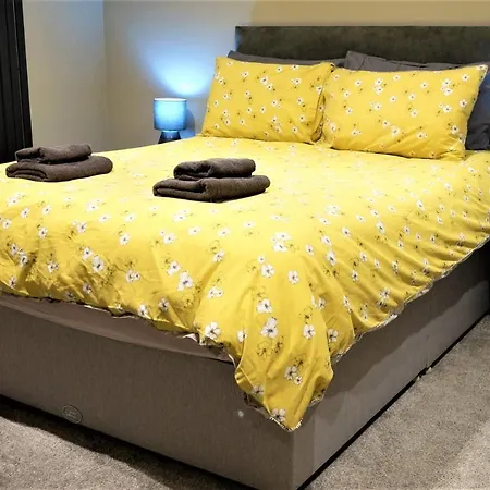 18th Century Courtyard Property Holiday home Settle